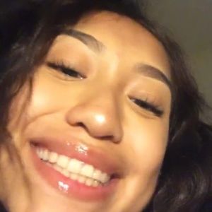 Meet your Posher, Maribel